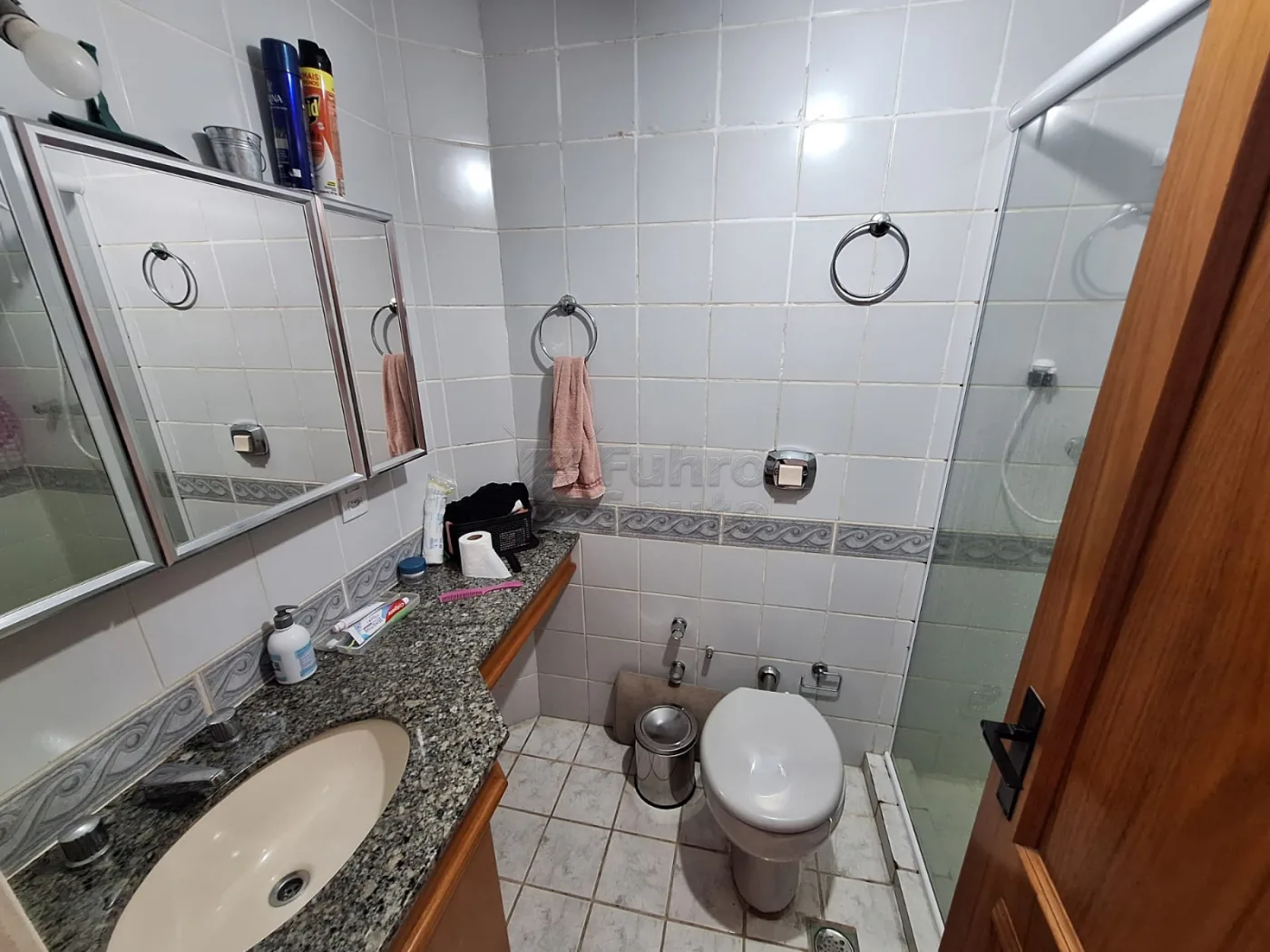 Alugar Apartamento / Padr&atilde;o em Pelotas R$ 1.800,00 - Foto 11