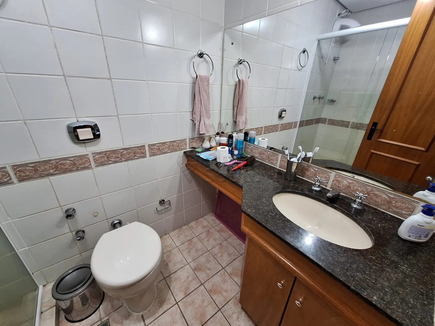Alugar Apartamento / Padr&atilde;o em Pelotas R$ 1.800,00 - Foto 12