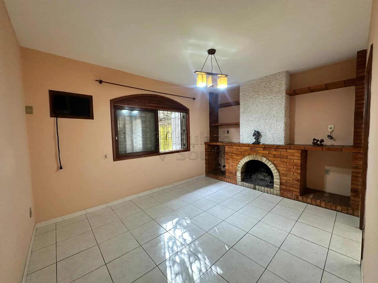 Alugar Casa / Padr&atilde;o em Pelotas R$ 99.999,00 - Foto 3