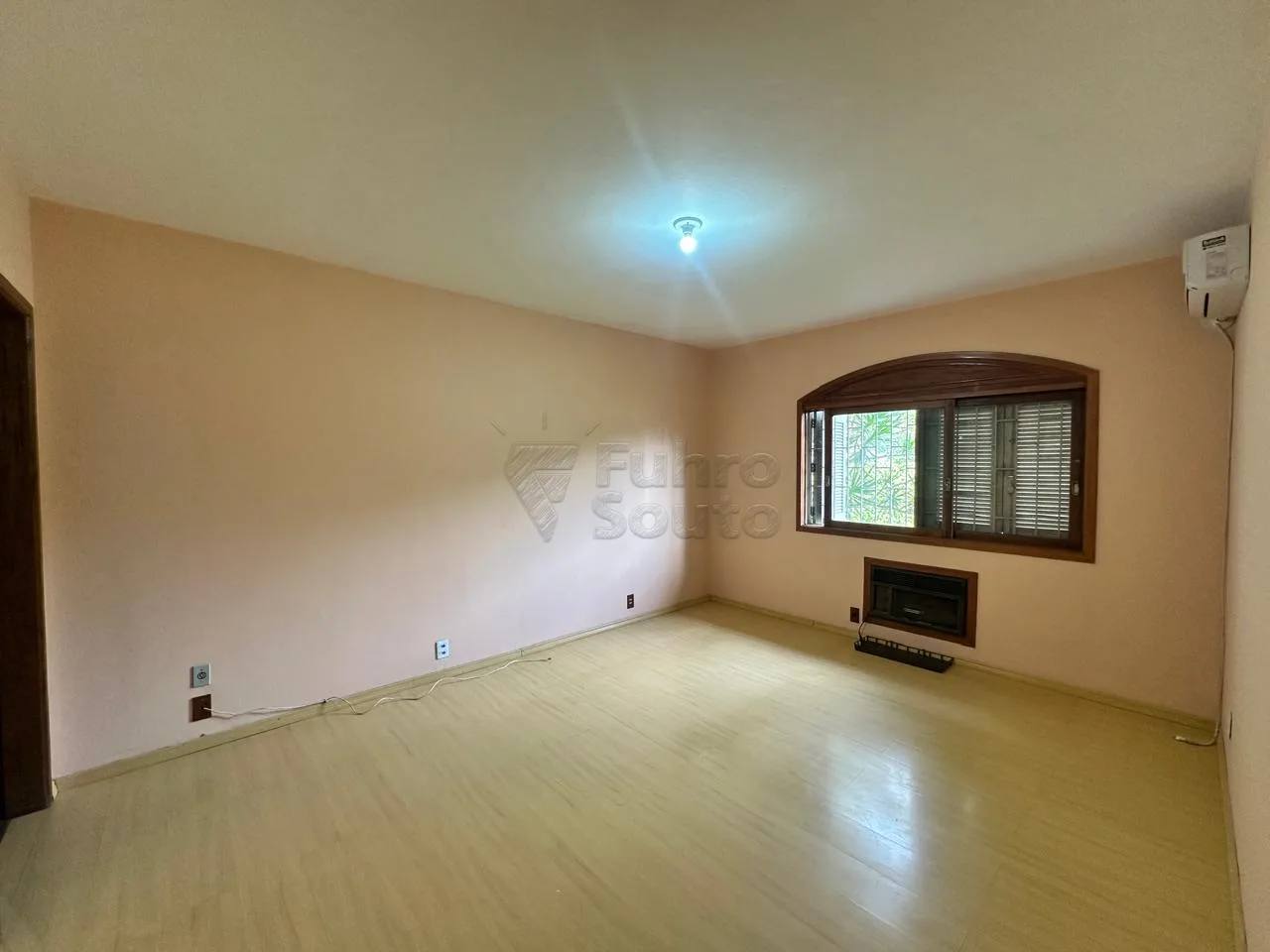 Alugar Casa / Padr&atilde;o em Pelotas R$ 99.999,00 - Foto 6