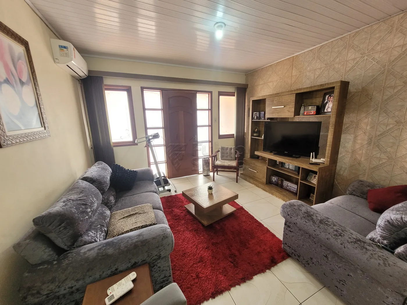 Alugar Casa / Padr&atilde;o em Pelotas R$ 1.100,00 - Foto 1