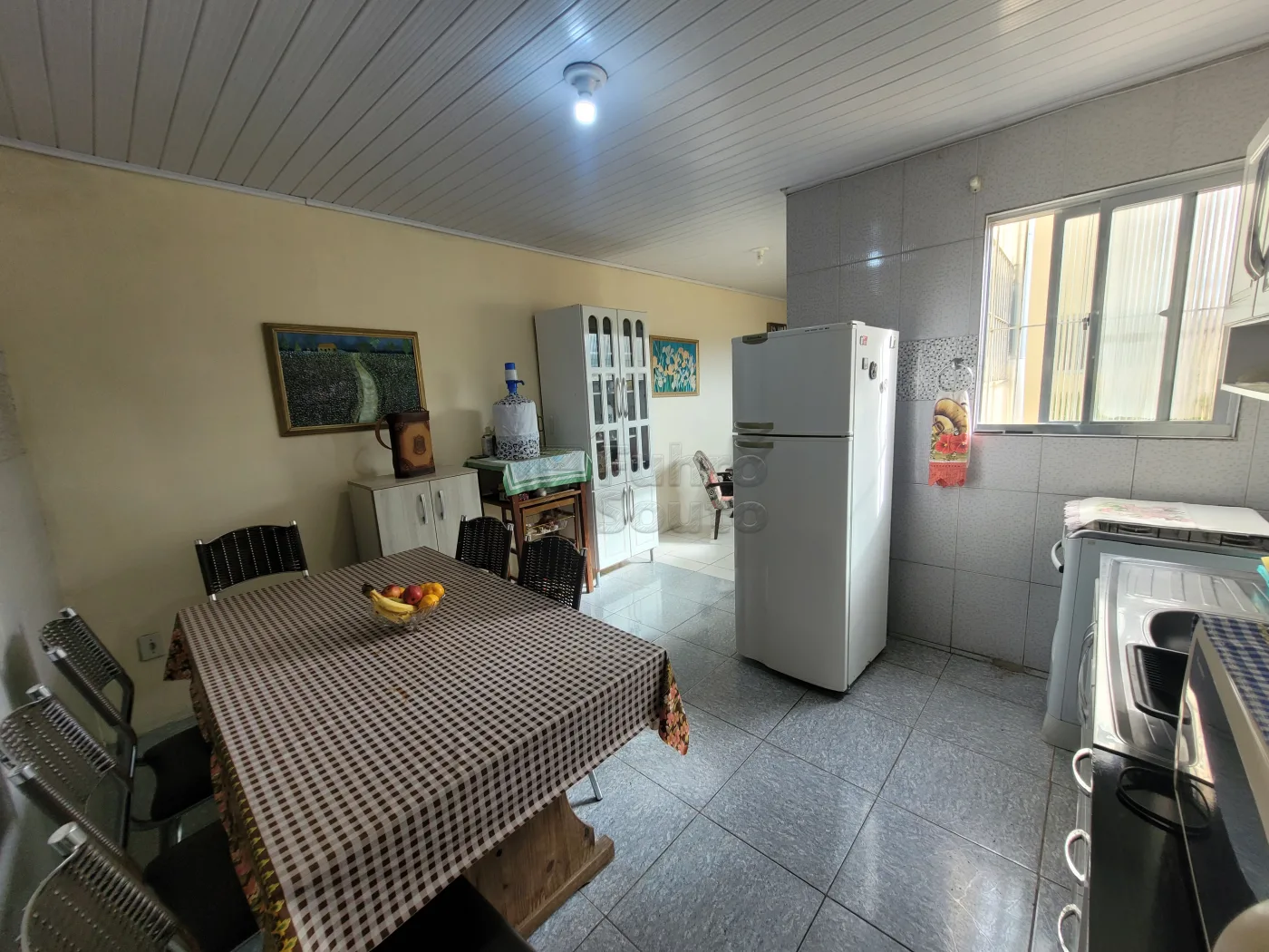 Alugar Casa / Padr&atilde;o em Pelotas R$ 1.100,00 - Foto 4