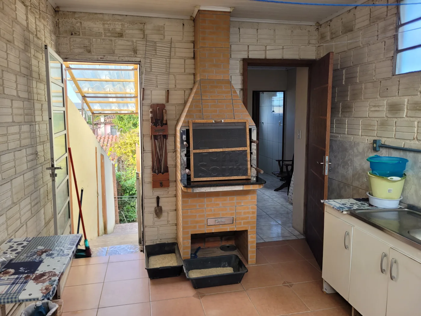 Alugar Casa / Padr&atilde;o em Pelotas R$ 1.100,00 - Foto 14