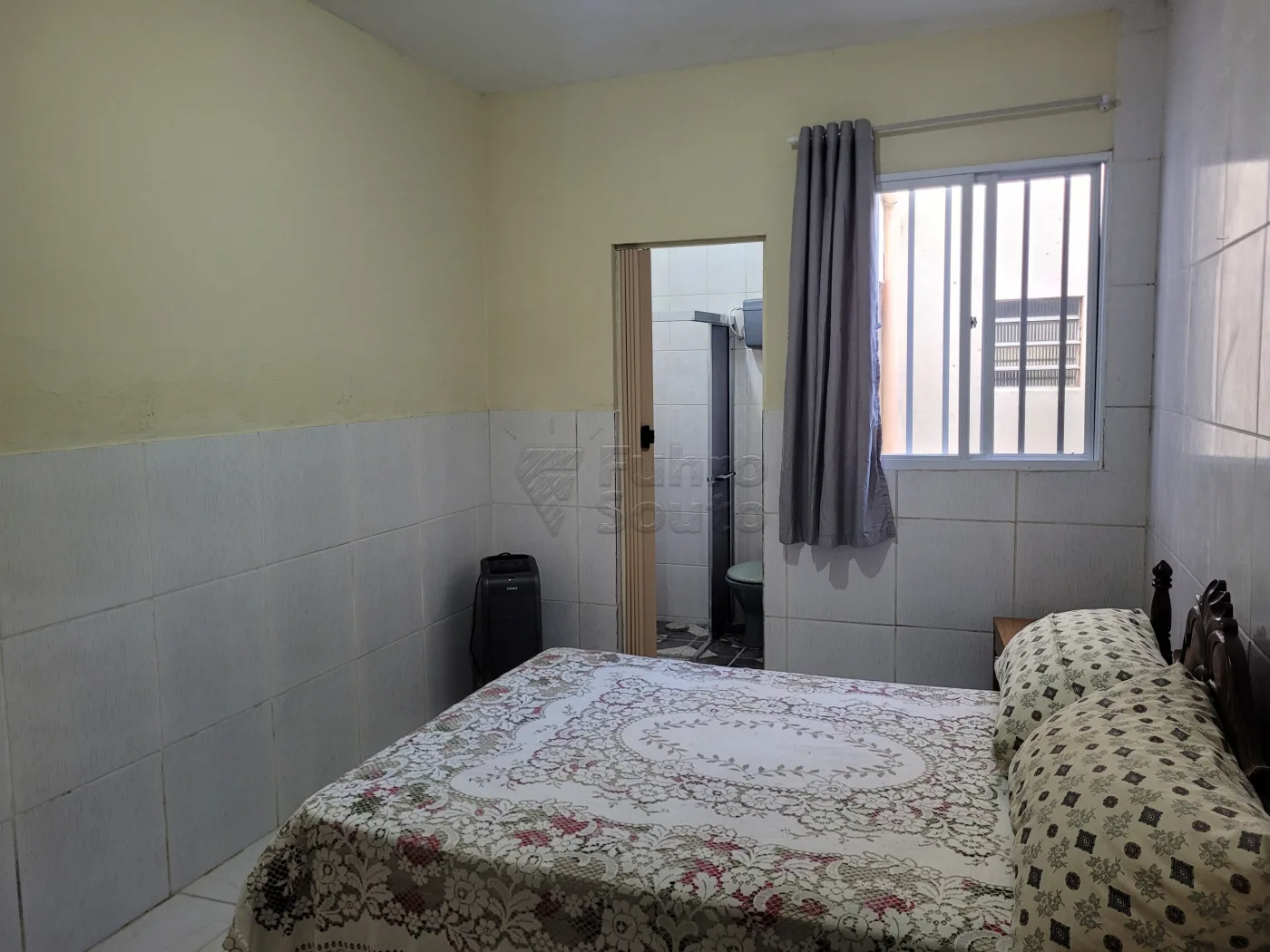Alugar Casa / Padr&atilde;o em Pelotas R$ 1.100,00 - Foto 8