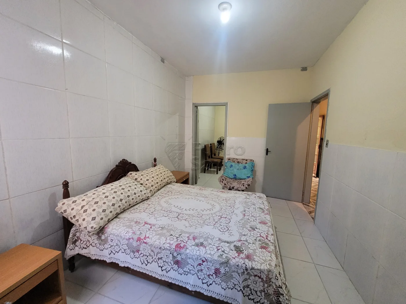 Alugar Casa / Padr&atilde;o em Pelotas R$ 1.100,00 - Foto 9