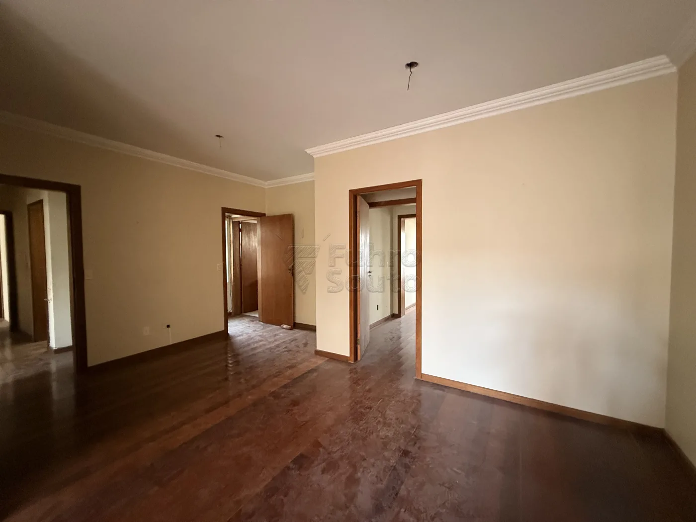Alugar Apartamento / Cobertura em Pelotas R$ 2.000,00 - Foto 2