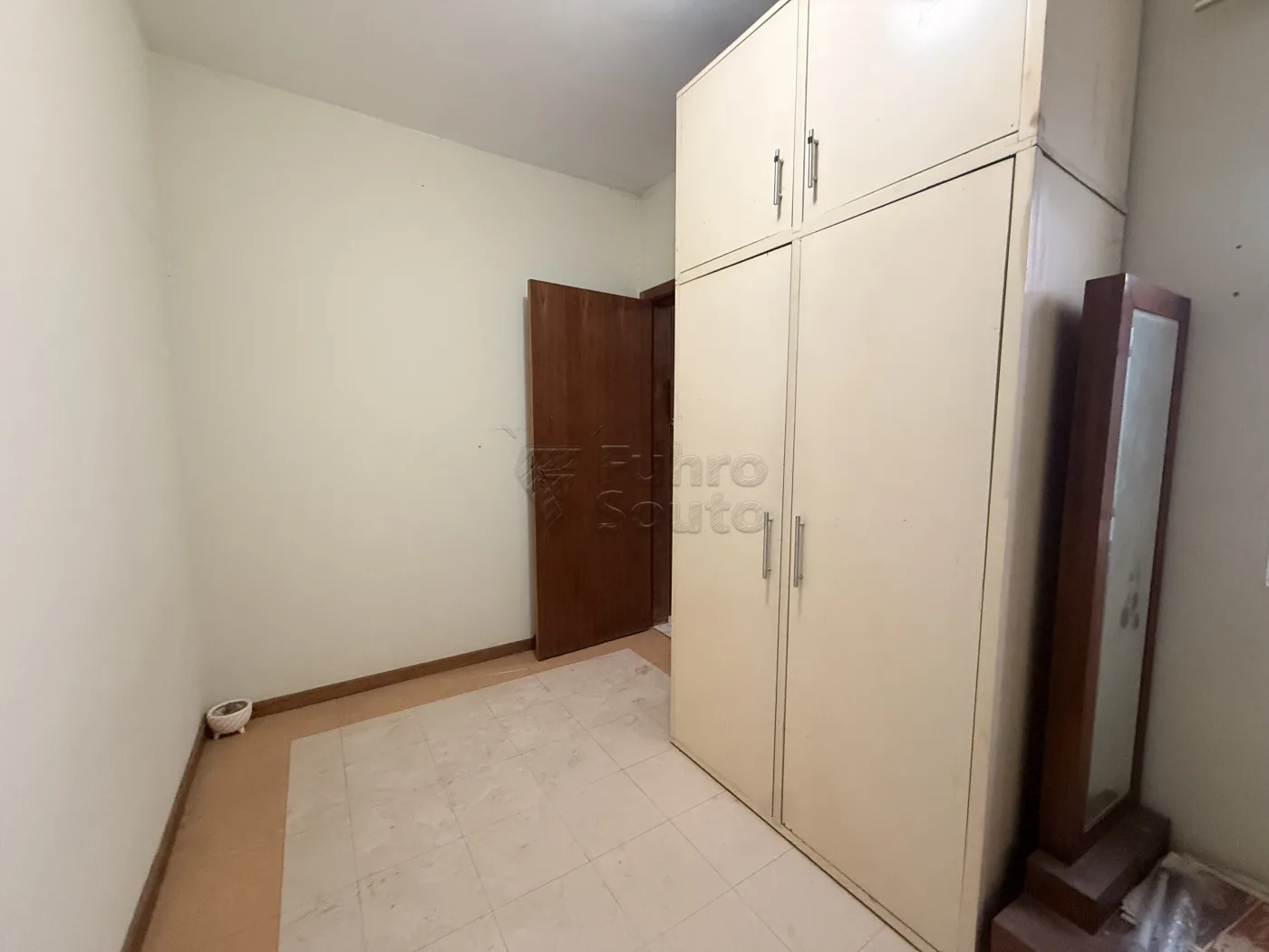 Alugar Apartamento / Cobertura em Pelotas R$ 2.000,00 - Foto 16