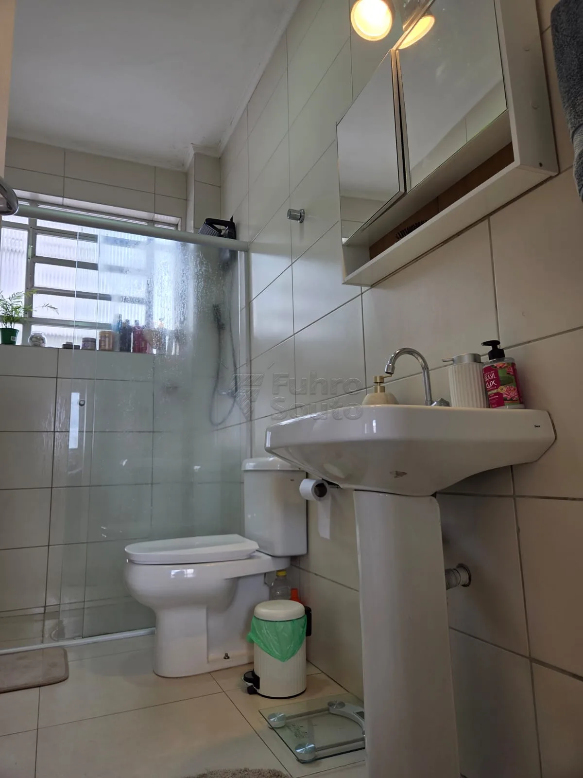 Alugar Apartamento / Padr&atilde;o em Pelotas R$ 1.800,00 - Foto 8