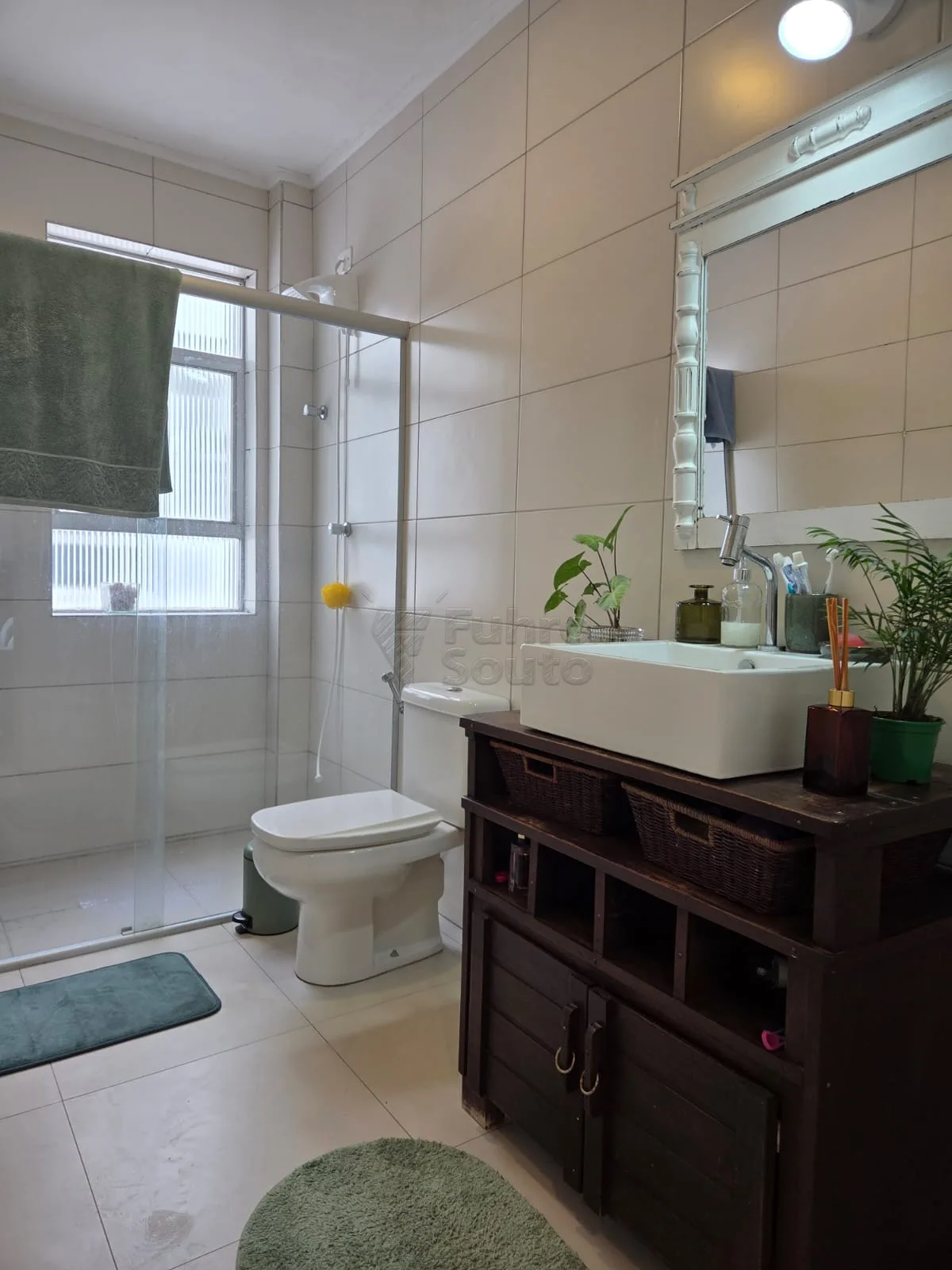 Alugar Apartamento / Padr&atilde;o em Pelotas R$ 1.800,00 - Foto 9