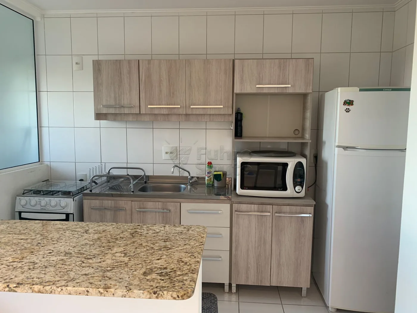 Alugar Apartamento / Padr&atilde;o em Pelotas R$ 1.700,00 - Foto 2
