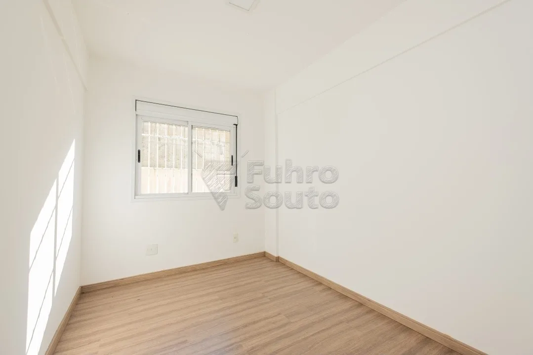 Alugar Apartamento / Padr&atilde;o em Pelotas R$ 1.700,00 - Foto 6