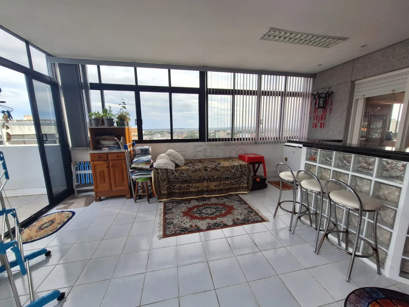 Alugar Apartamento / Cobertura em Pelotas R$ 3.800,00 - Foto 8