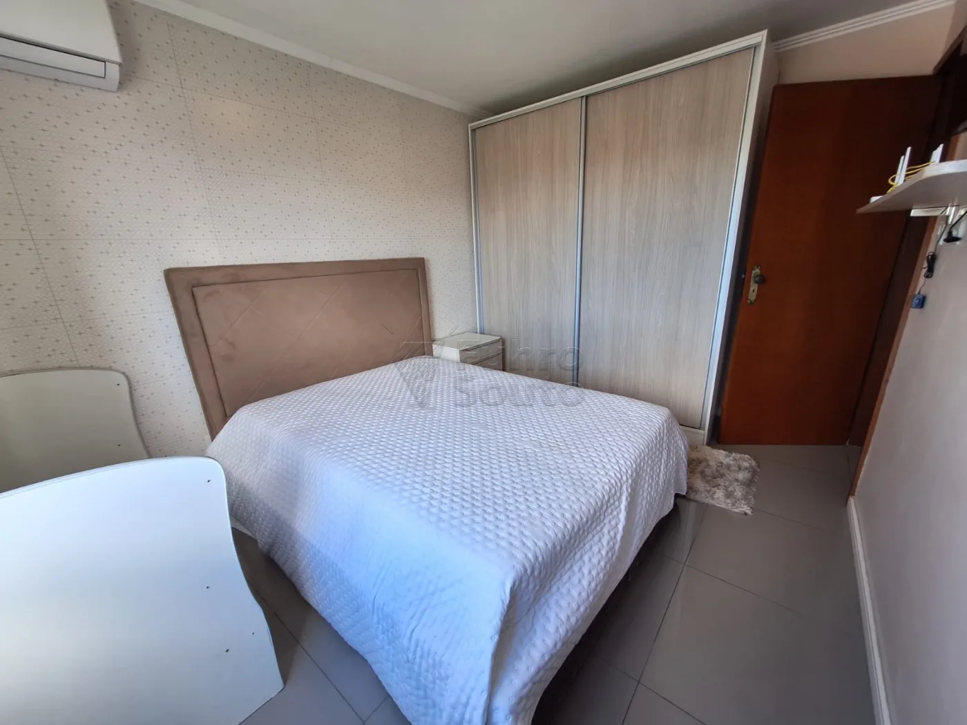 Comprar Apartamento / Padr&atilde;o em Pelotas R$ 450.000,00 - Foto 8