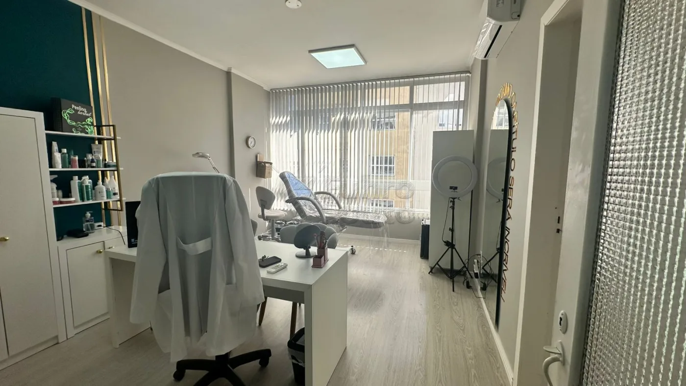 Comprar Comercial / Sala em Condom&iacute;nio em Pelotas R$ 220.000,00 - Foto 4