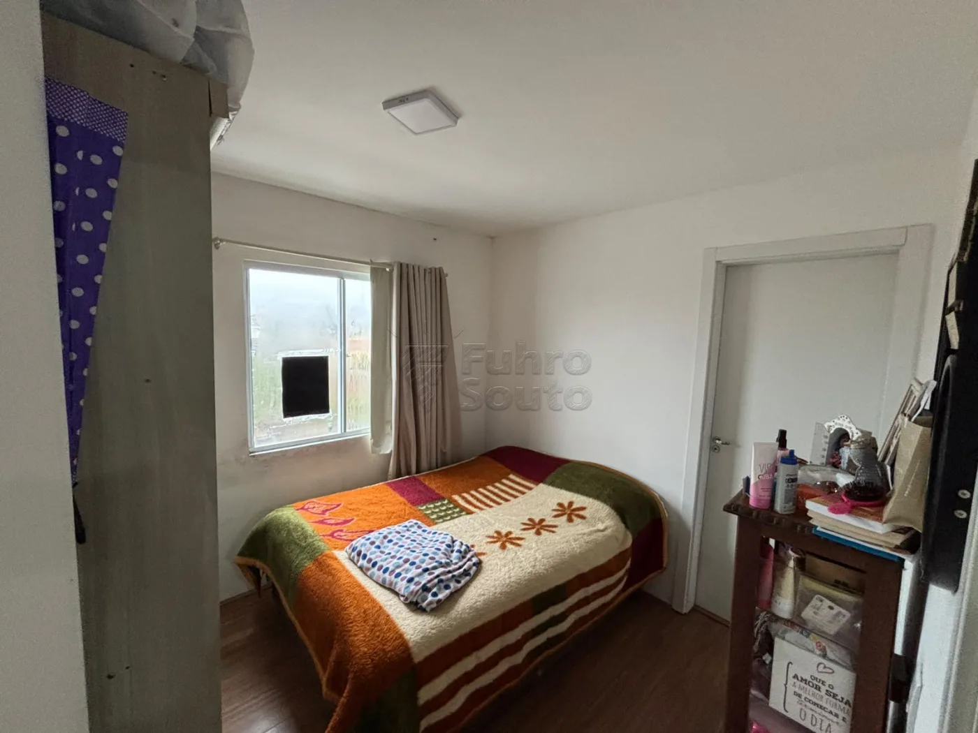 Alugar Apartamento / Padr&atilde;o em Pelotas R$ 1.400,00 - Foto 4