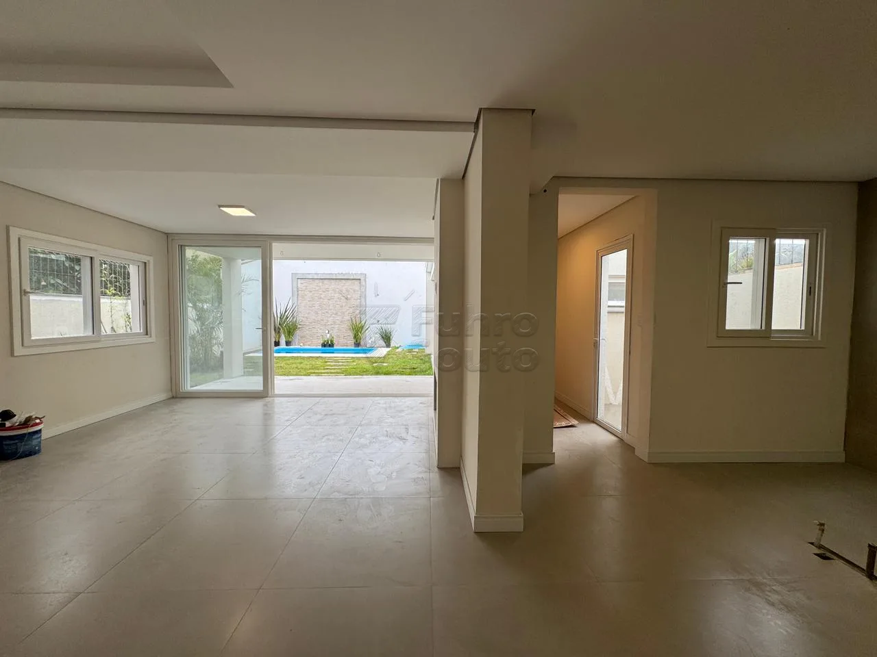 Comprar Casa / Padr&atilde;o em Pelotas R$ 1.590.000,00 - Foto 2