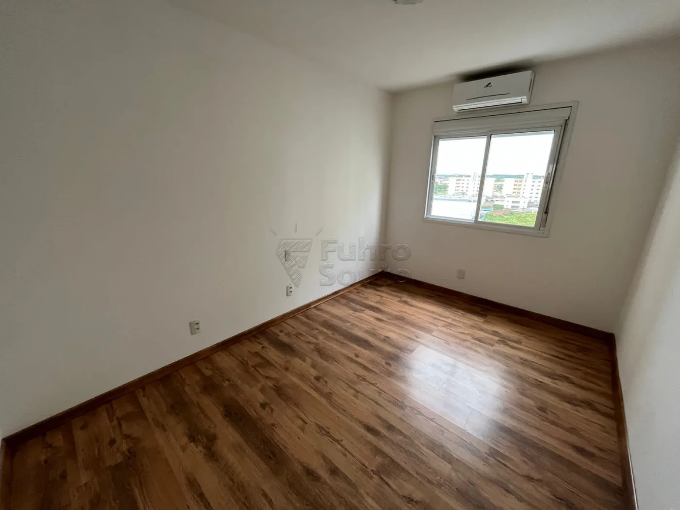 Alugar Apartamento / Padr&atilde;o em Pelotas R$ 1.700,00 - Foto 7