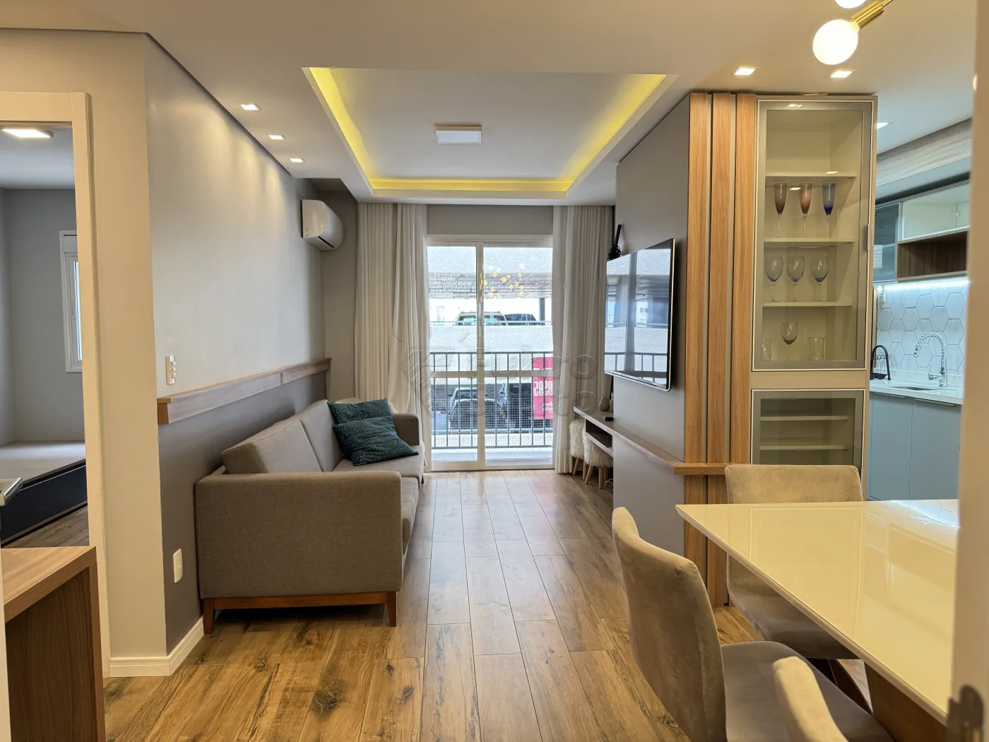 Comprar Apartamento / Padr&atilde;o em Pelotas R$ 450.000,00 - Foto 2