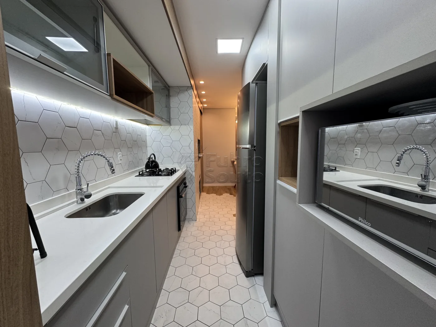 Comprar Apartamento / Padr&atilde;o em Pelotas R$ 450.000,00 - Foto 6