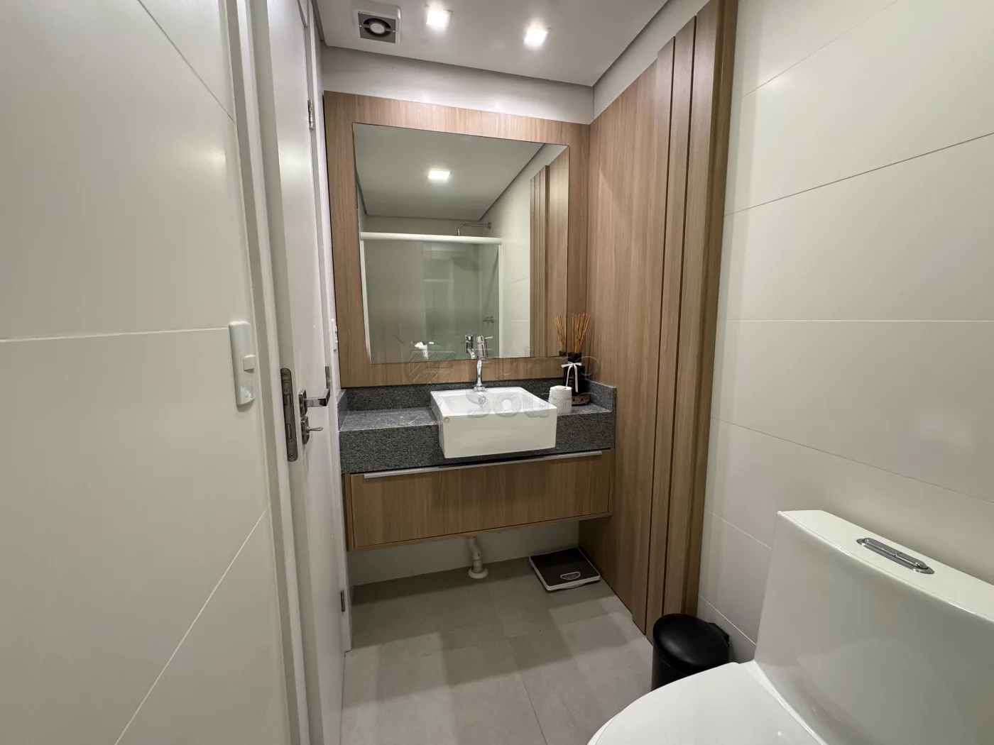 Comprar Apartamento / Padr&atilde;o em Pelotas R$ 450.000,00 - Foto 12