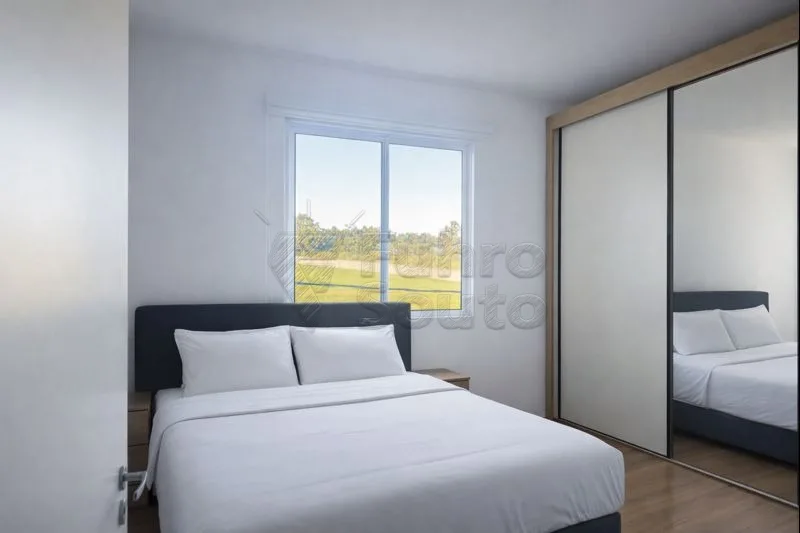 Comprar Apartamento / Padr&atilde;o em Pelotas R$ 175.000,00 - Foto 2