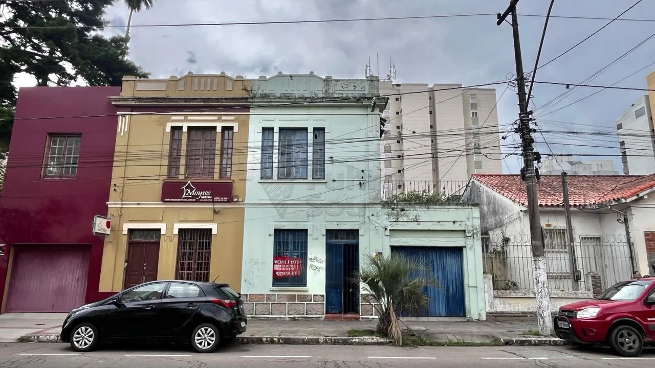 Comprar Casa / Padr&atilde;o em Pelotas R$ 596.000,00 - Foto 2