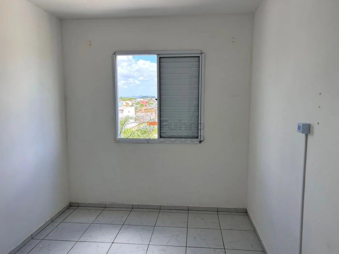 Comprar Apartamento / Padr&atilde;o em Pelotas R$ 139.000,00 - Foto 4