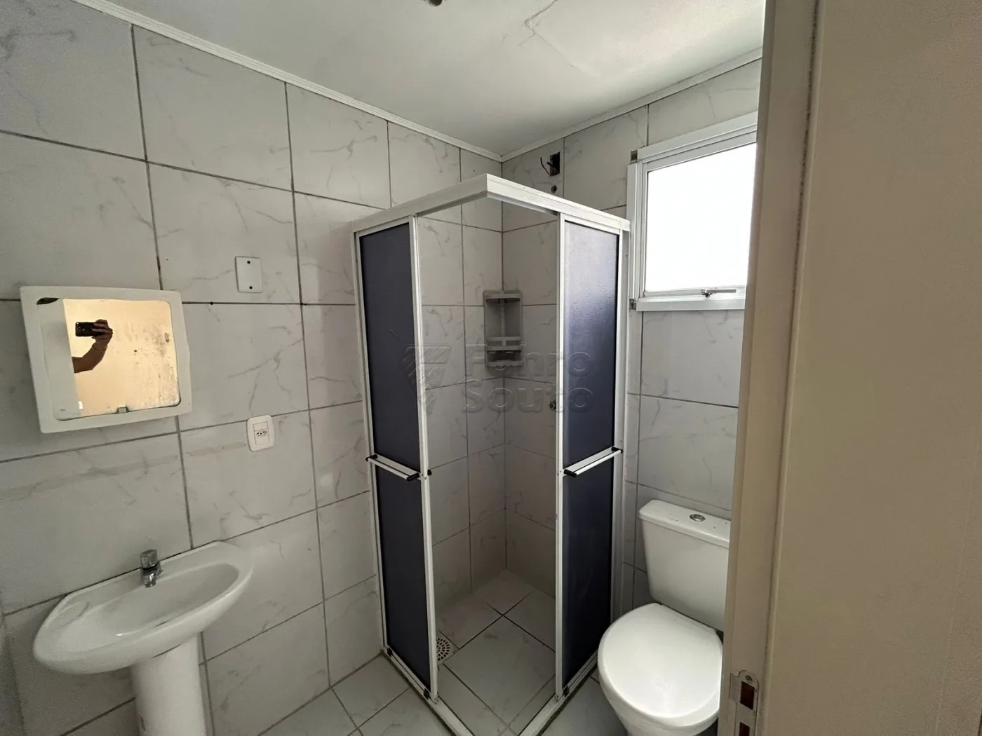 Comprar Apartamento / Padr&atilde;o em Pelotas R$ 139.000,00 - Foto 5