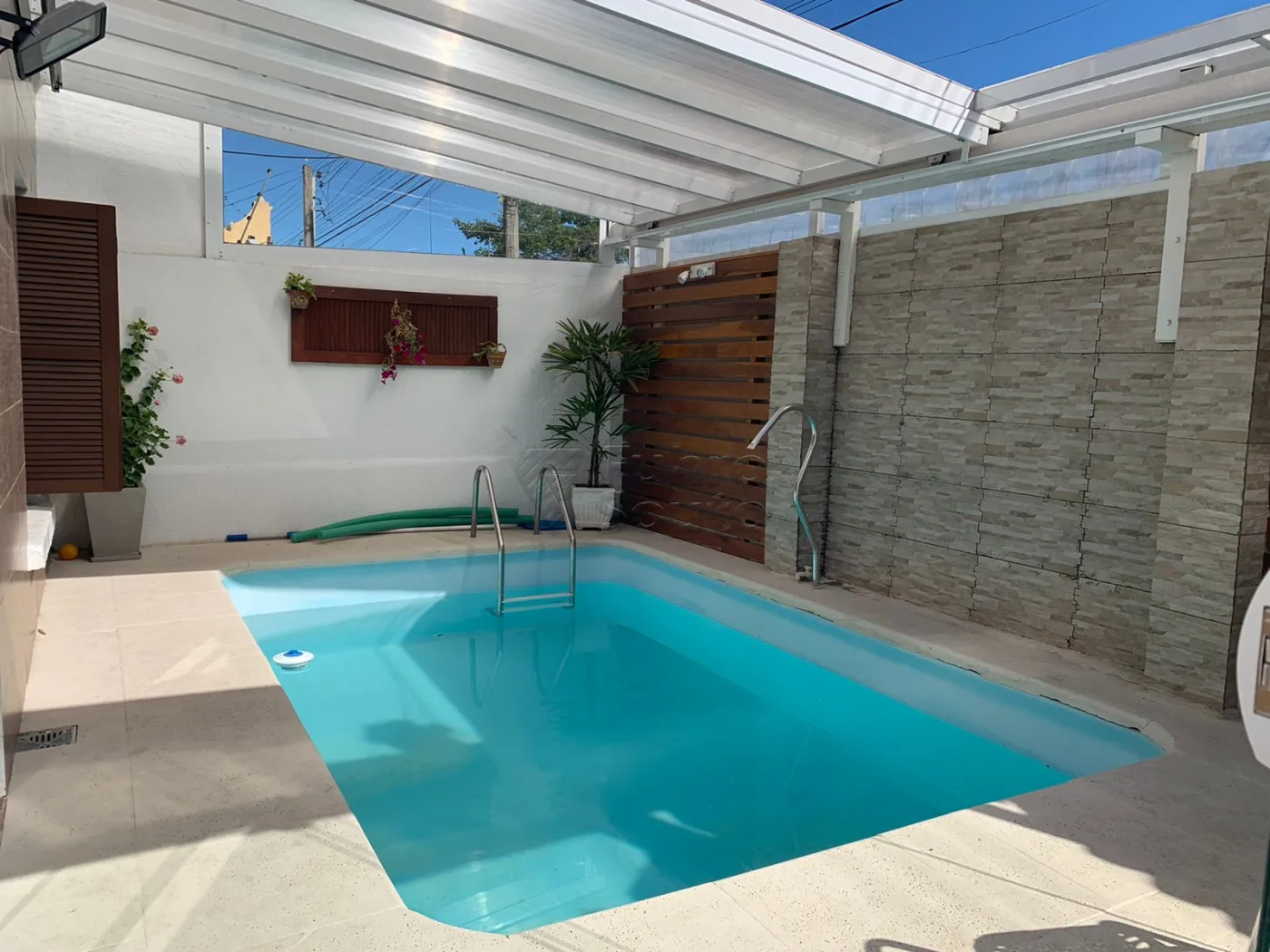 Comprar Casa / Padr&atilde;o em Pelotas R$ 800.000,00 - Foto 11