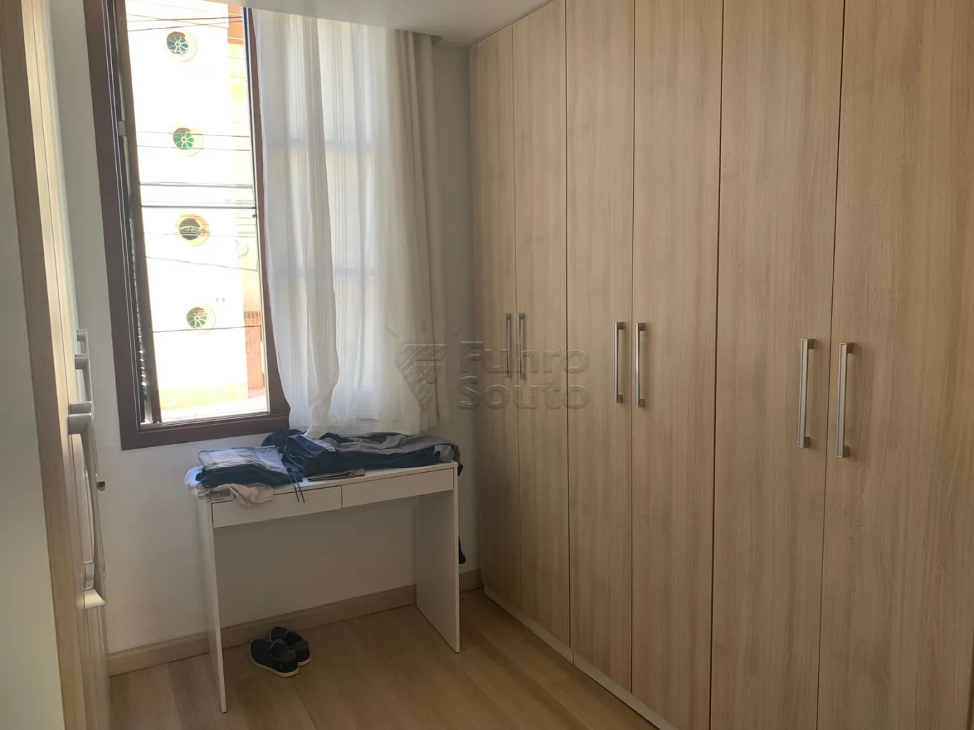 Comprar Casa / Padr&atilde;o em Pelotas R$ 800.000,00 - Foto 10
