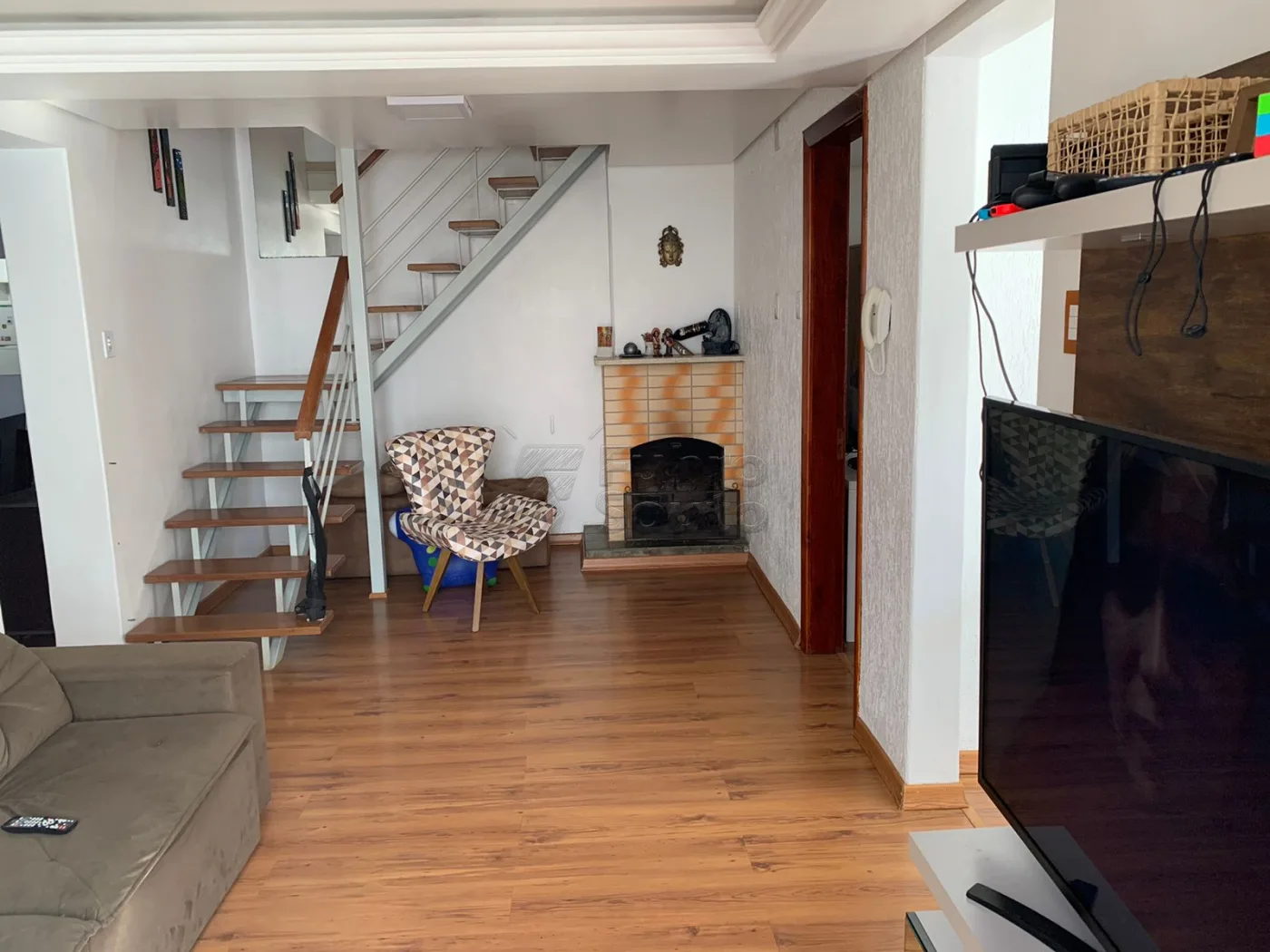 Comprar Casa / Padr&atilde;o em Pelotas R$ 800.000,00 - Foto 2