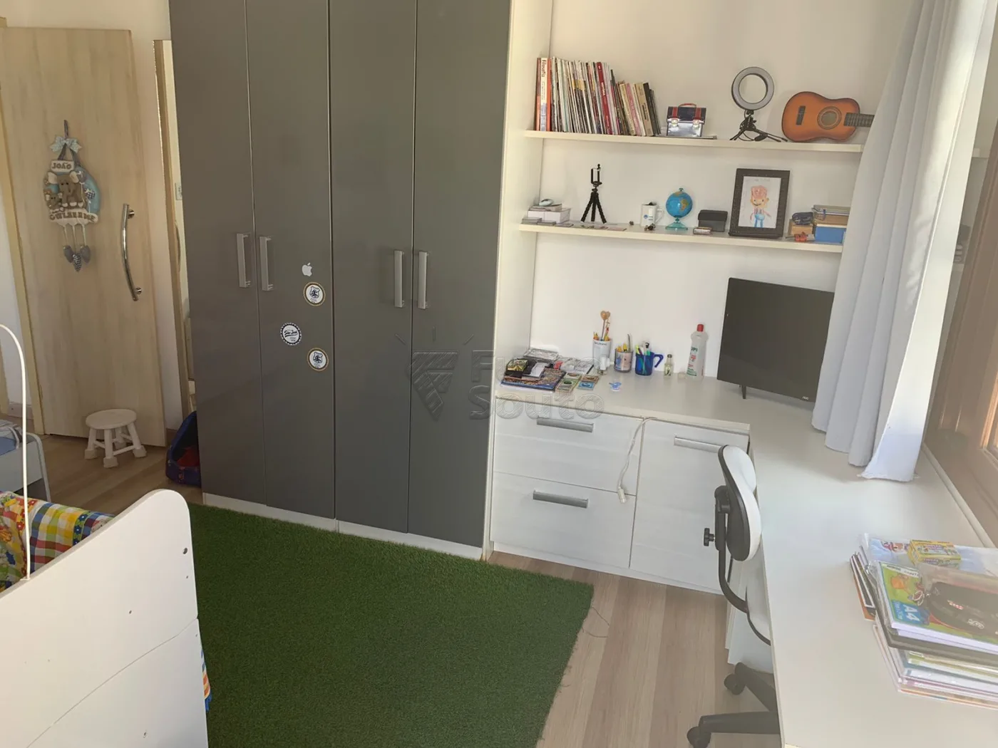 Comprar Casa / Padr&atilde;o em Pelotas R$ 800.000,00 - Foto 9