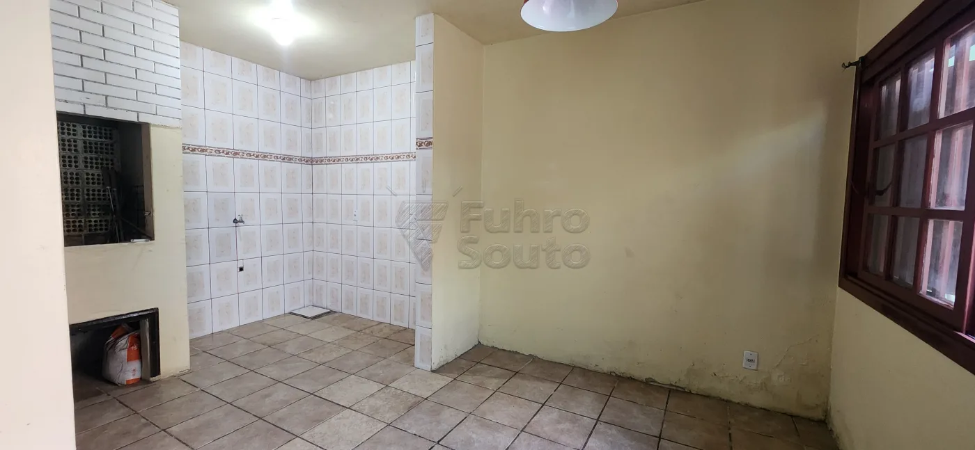 Comprar Casa / Padr&atilde;o em Pelotas R$ 650.000,00 - Foto 4