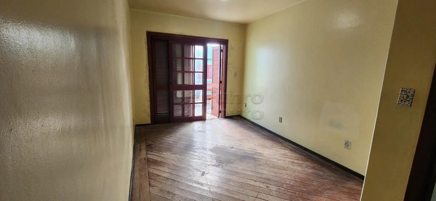 Comprar Casa / Padr&atilde;o em Pelotas R$ 650.000,00 - Foto 14