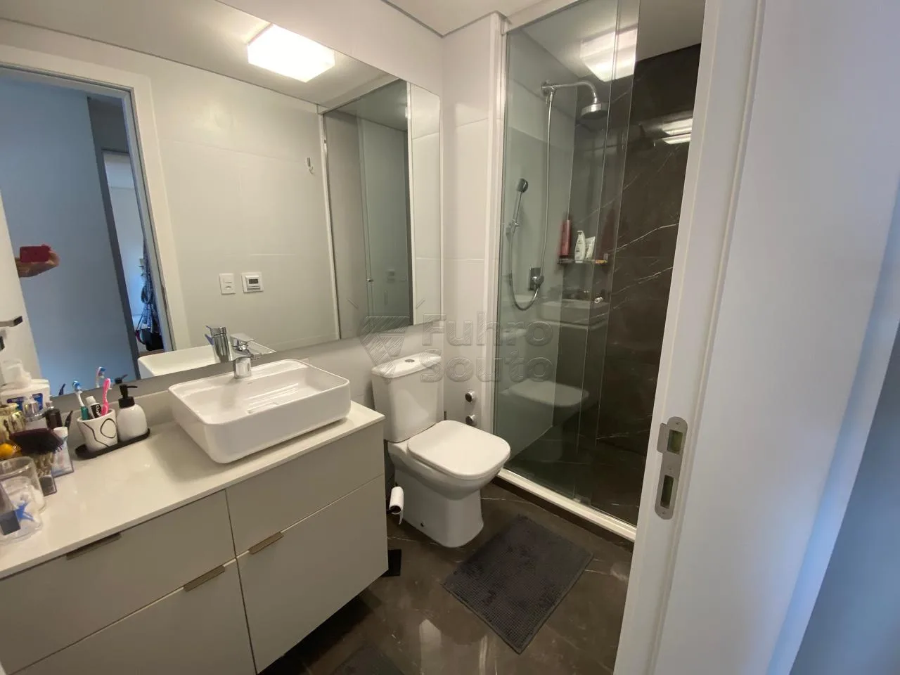 Comprar Apartamento / Padr&atilde;o em Pelotas R$ 890.000,00 - Foto 7