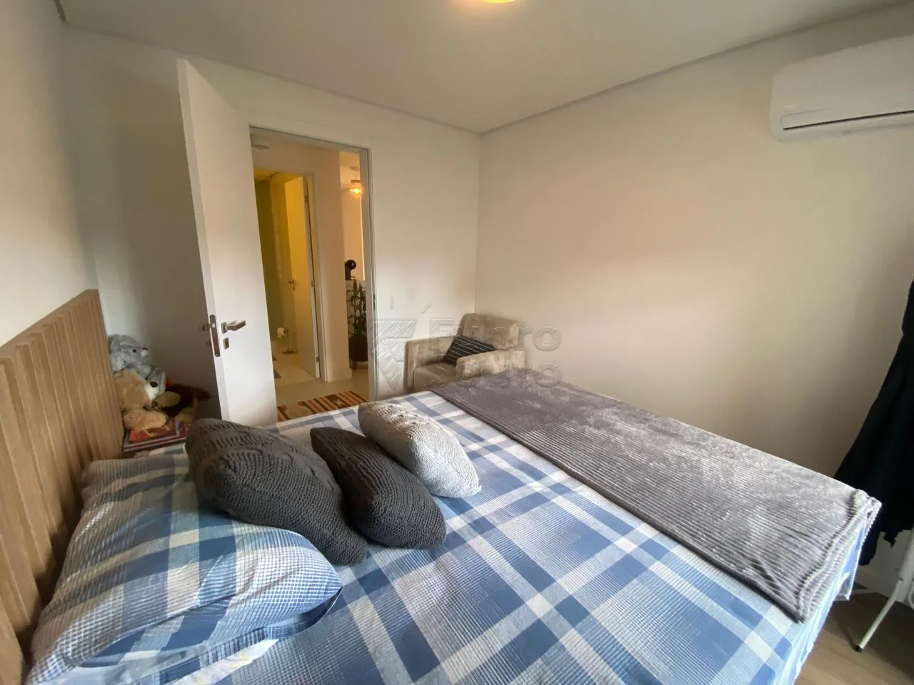 Comprar Apartamento / Padr&atilde;o em Pelotas R$ 890.000,00 - Foto 5