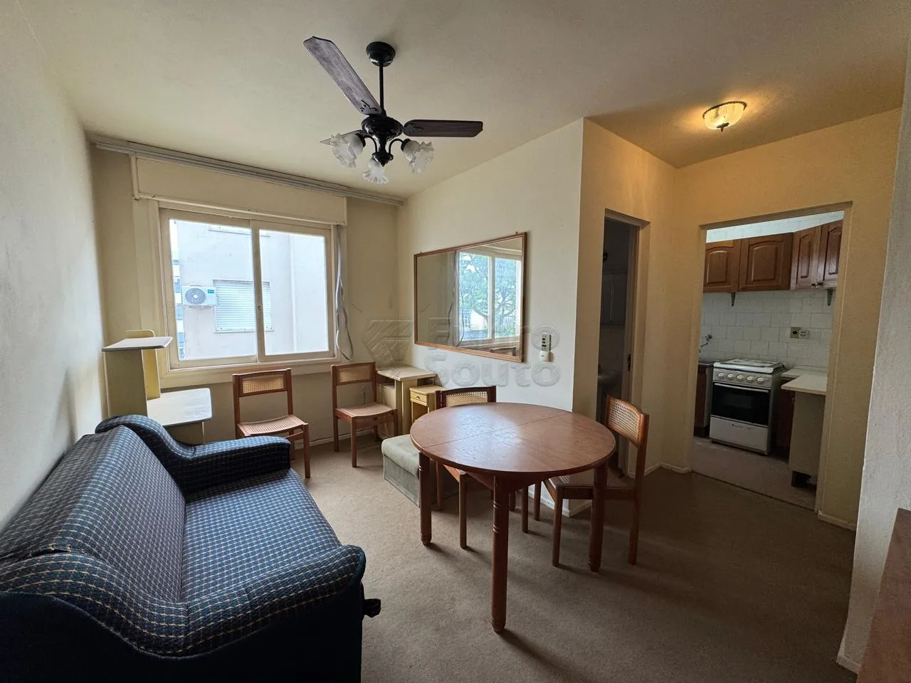 Comprar Apartamento / Padr&atilde;o em Pelotas R$ 140.000,00 - Foto 1