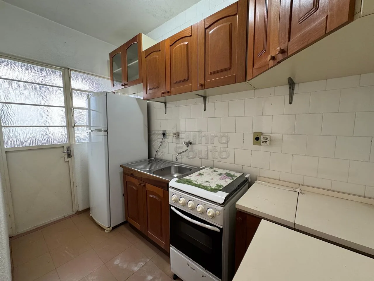 Comprar Apartamento / Padr&atilde;o em Pelotas R$ 140.000,00 - Foto 2