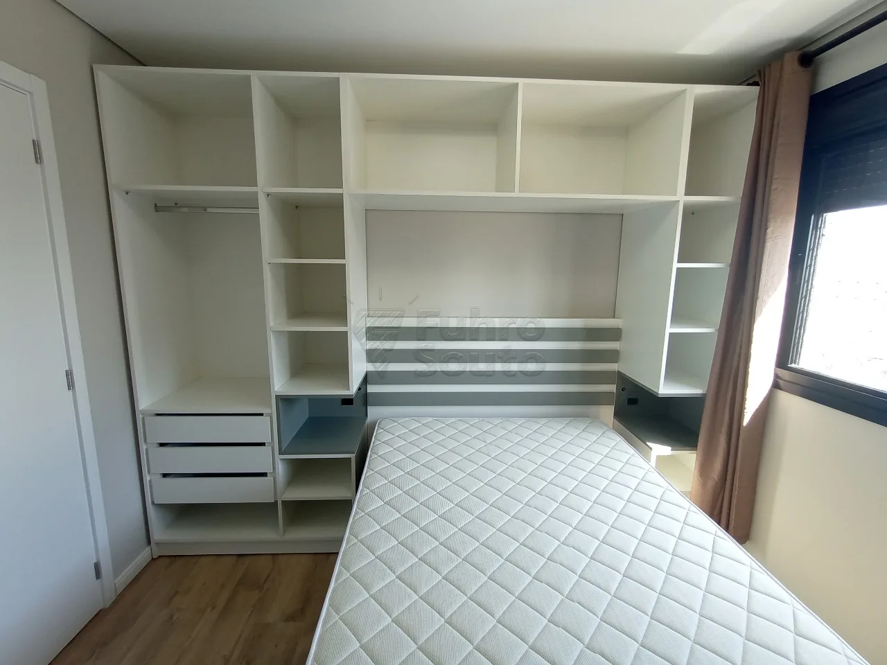 Comprar Apartamento / Padr&atilde;o em Pelotas R$ 675.000,00 - Foto 6