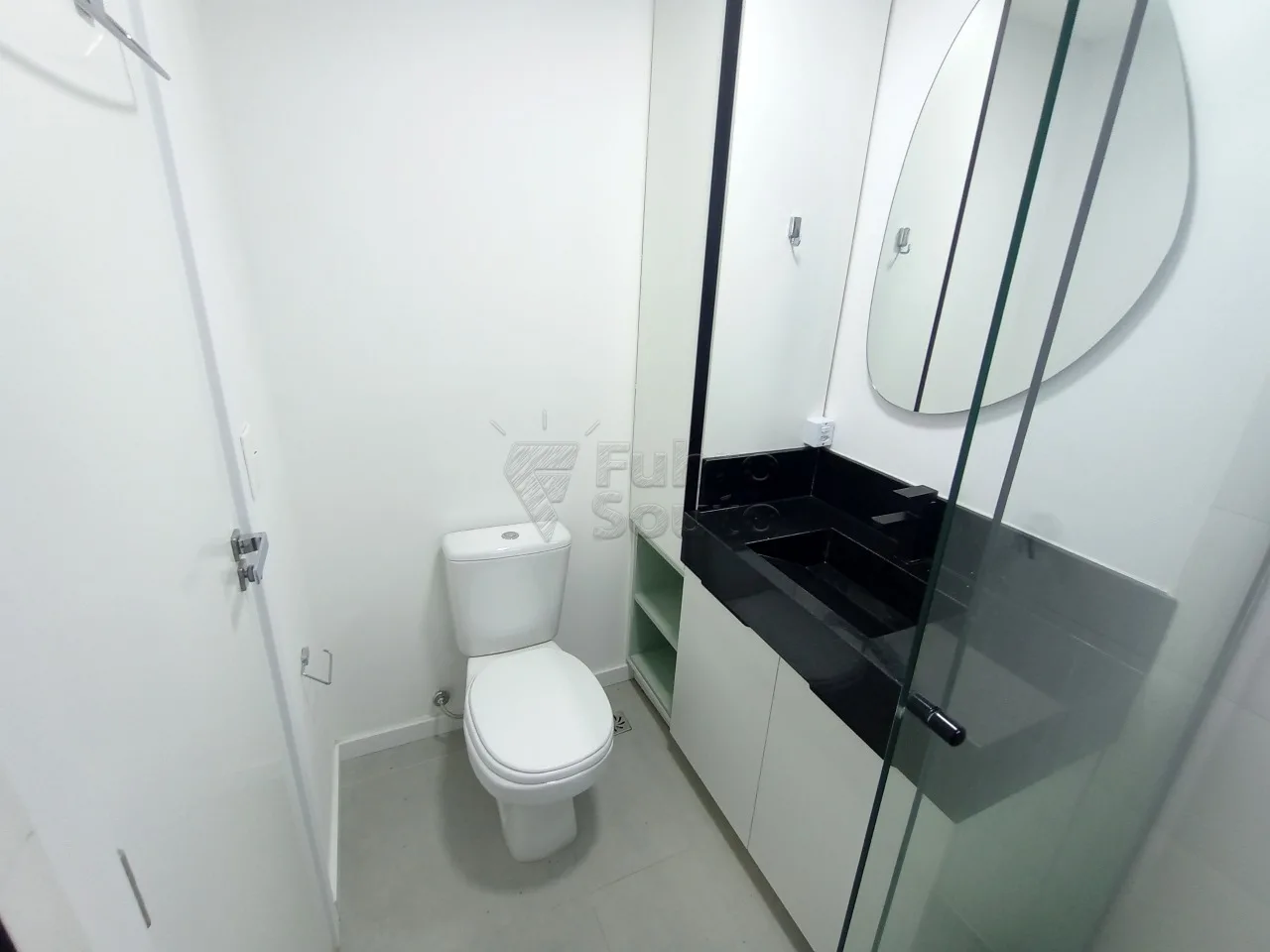 Comprar Apartamento / Padr&atilde;o em Pelotas R$ 675.000,00 - Foto 9