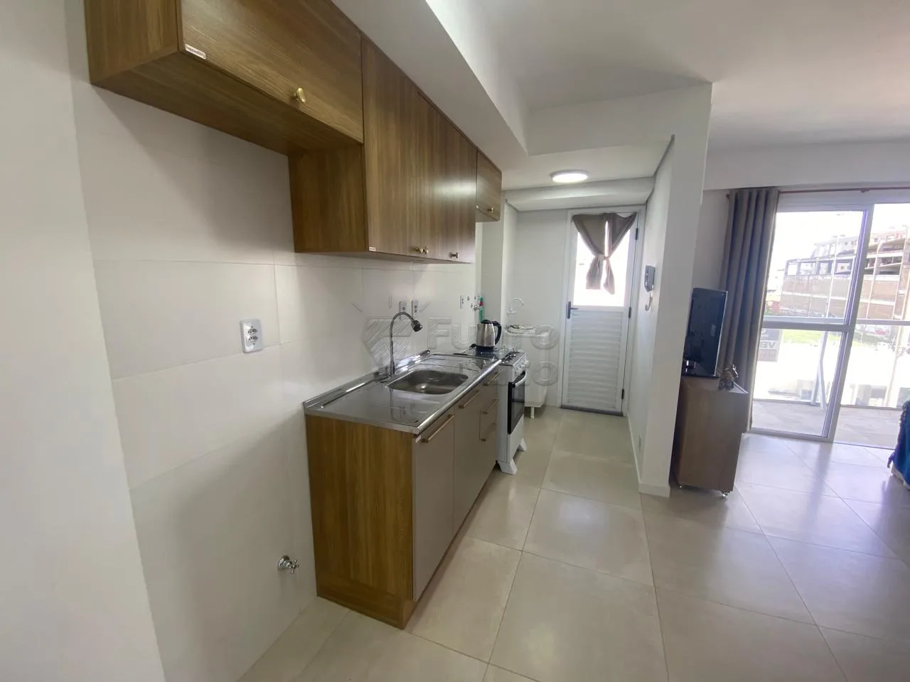 Comprar Apartamento / Padr&atilde;o em Pelotas R$ 380.000,00 - Foto 3
