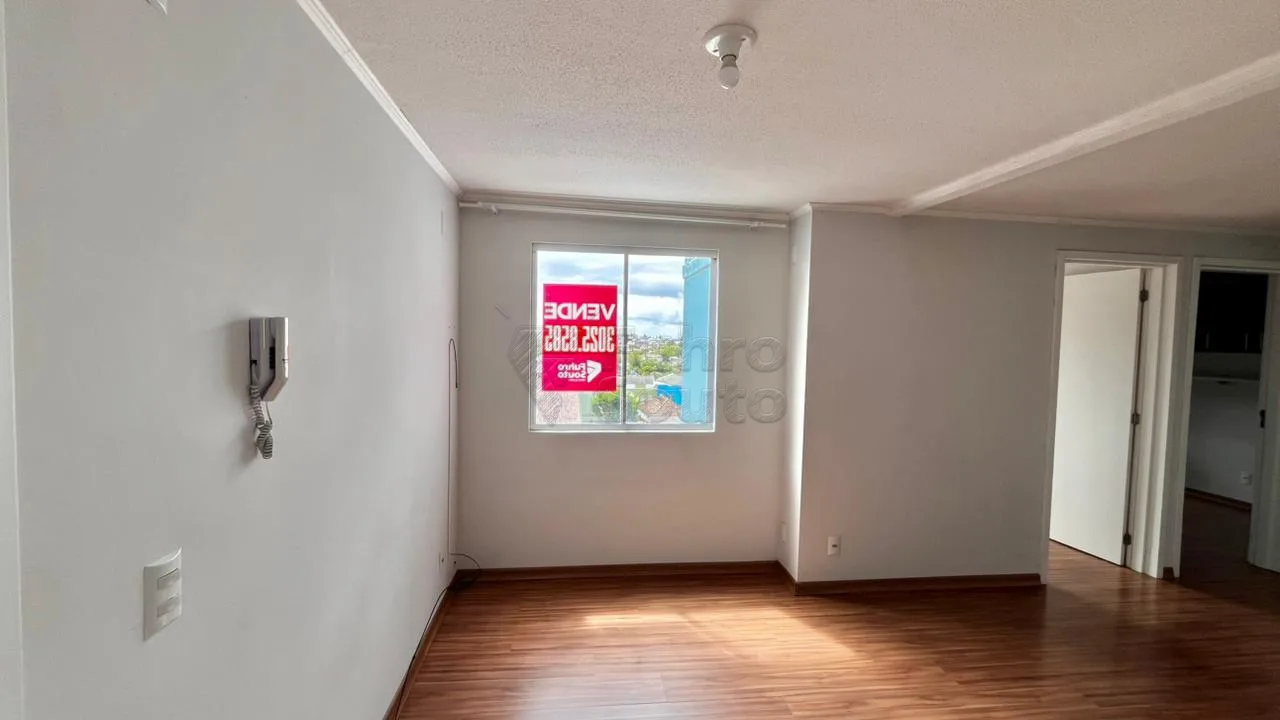 Comprar Apartamento / Padr&atilde;o em Pelotas R$ 155.000,00 - Foto 2