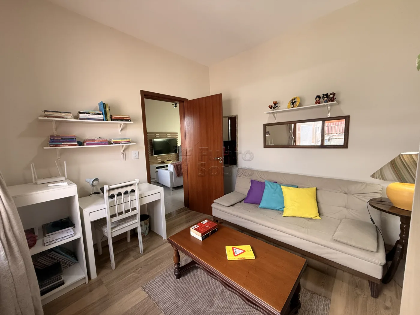 Comprar Casa / Padr&atilde;o em Pelotas R$ 480.000,00 - Foto 3