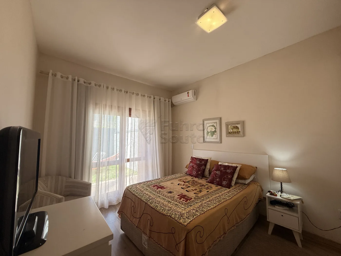 Comprar Casa / Padr&atilde;o em Pelotas R$ 480.000,00 - Foto 5