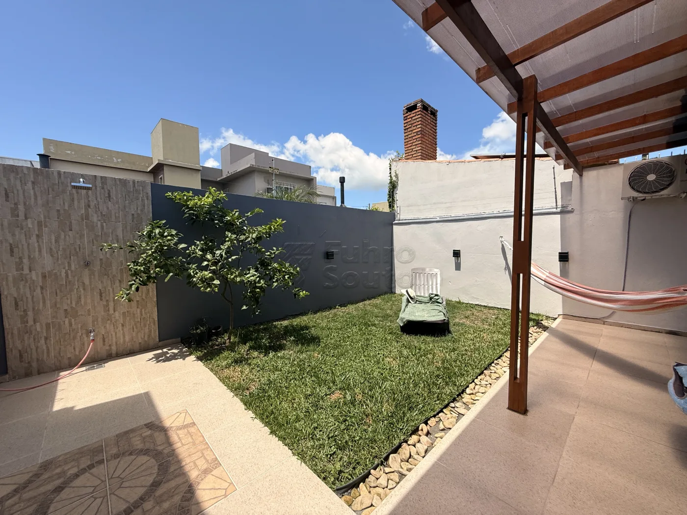 Comprar Casa / Padr&atilde;o em Pelotas R$ 480.000,00 - Foto 13