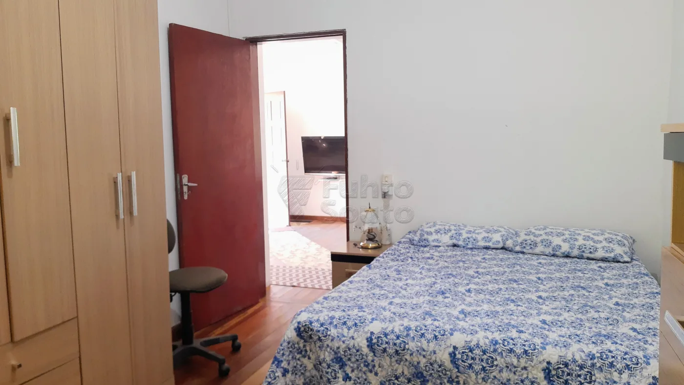 Comprar Casa / Padr&atilde;o em Pelotas R$ 650.000,00 - Foto 7