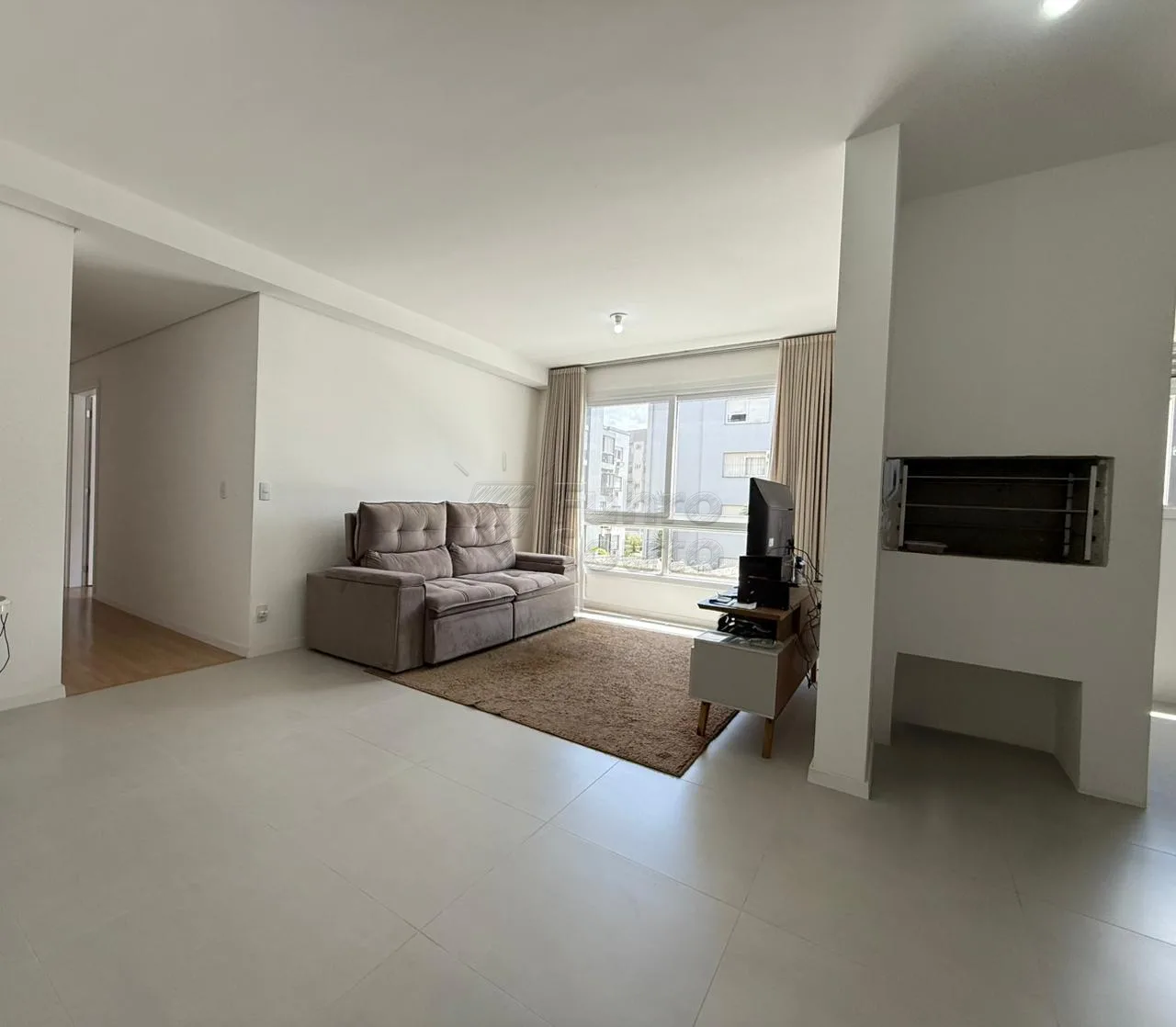 Comprar Apartamento / Padr&atilde;o em Pelotas R$ 485.000,00 - Foto 2