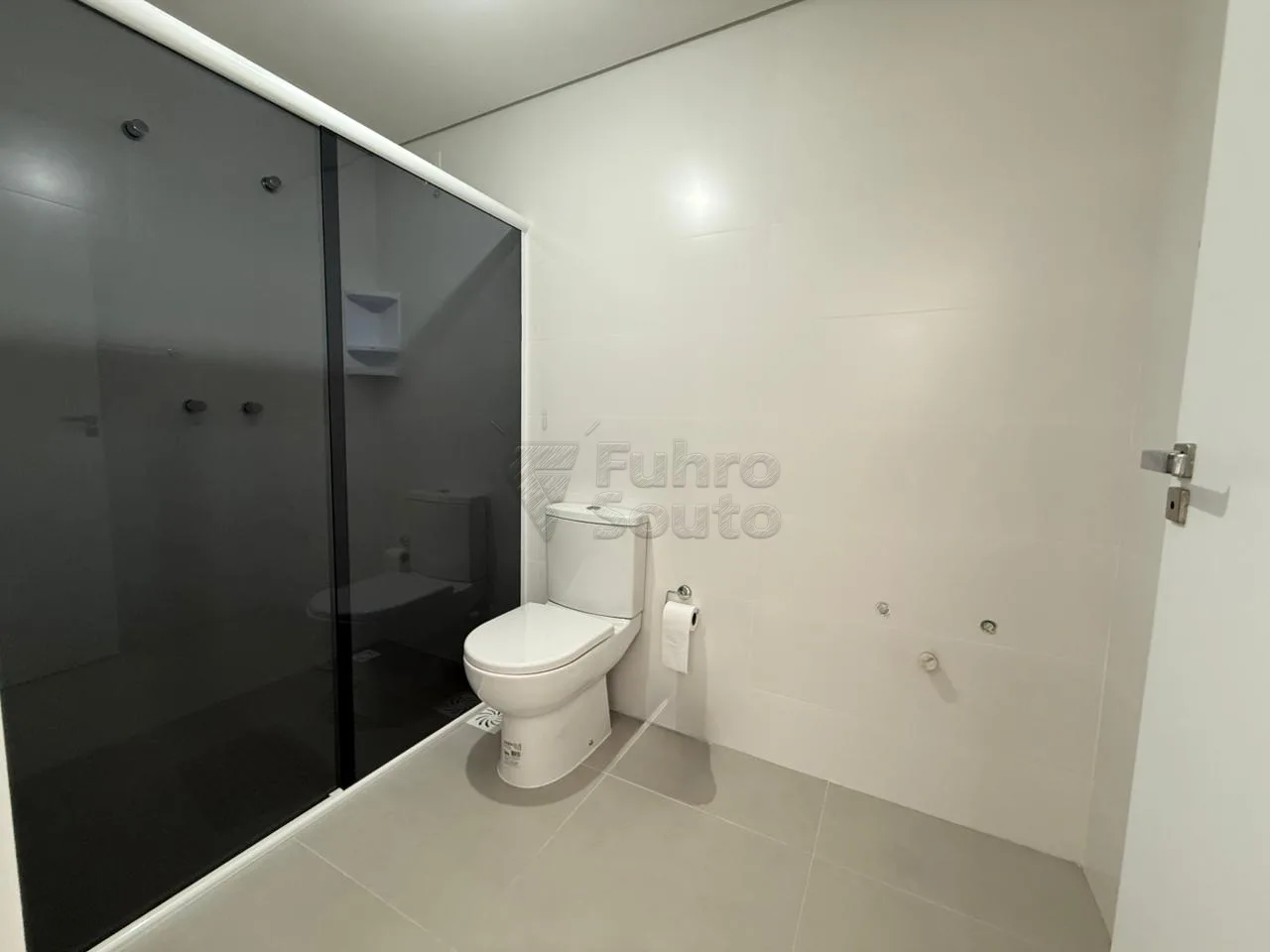 Comprar Apartamento / Padr&atilde;o em Pelotas R$ 485.000,00 - Foto 10