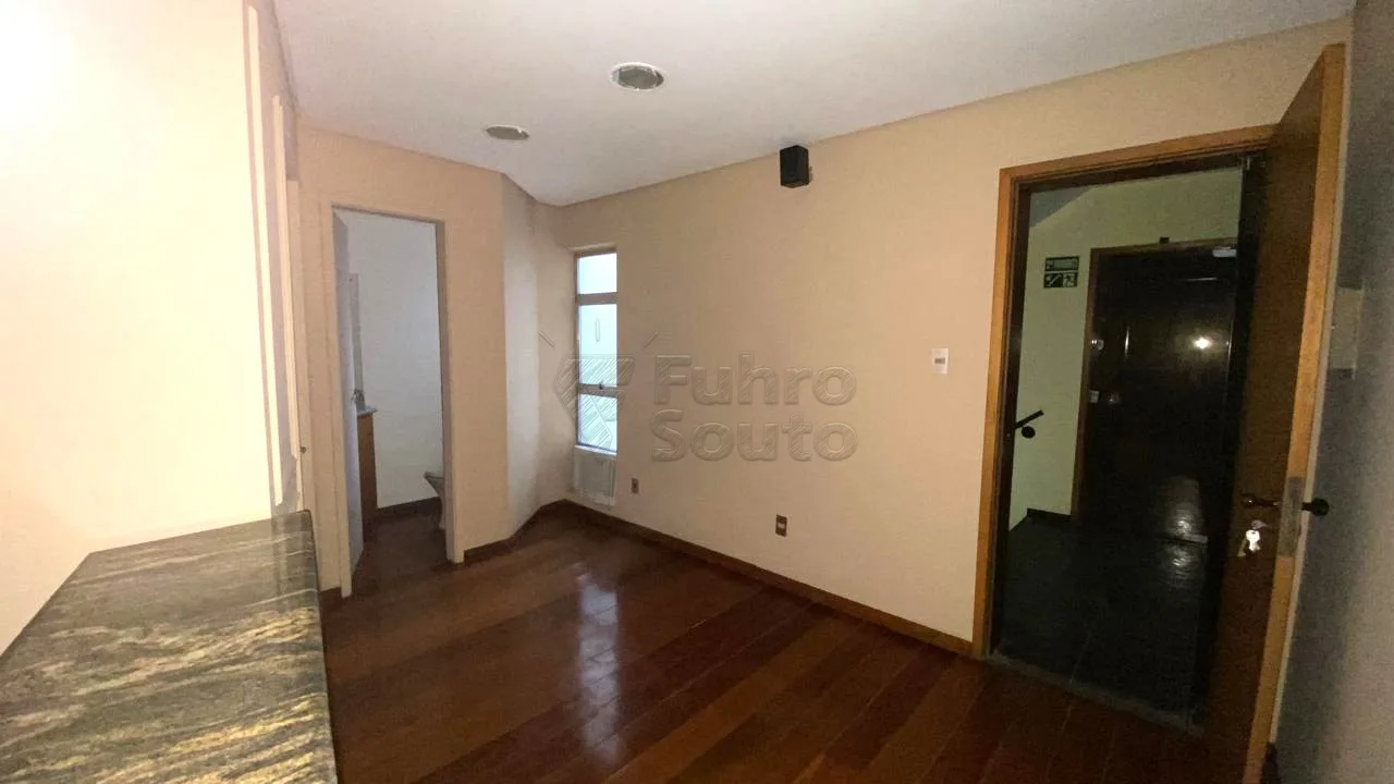 Comprar Comercial / Sala em Condom&iacute;nio em Pelotas R$ 250.000,00 - Foto 4