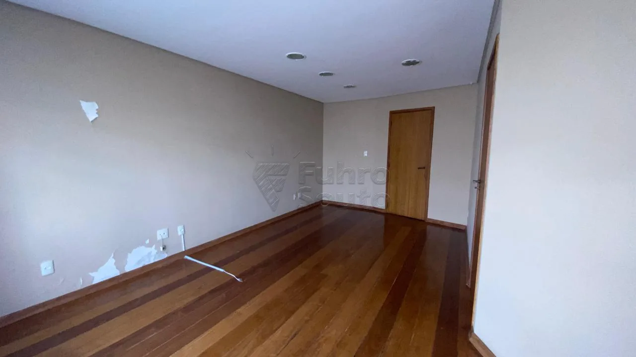 Comprar Comercial / Sala em Condom&iacute;nio em Pelotas R$ 250.000,00 - Foto 2